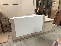 Cv multi jaya forestindo adalah perusahaan yang bergerak di bidang perdagangan khususnya di bidang kayu lapis atau yang biasa dikenal dengan nama triplek / multiplek / plywood. Meja Kasir Meja Resepsionis Multiplek Lapis Hpl Shopee Indonesia