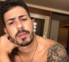 Check spelling or type a new query. Apos Acusacoes De Homofobia Carlinhos Maia Diz Eu Seria Falso Se Fizesse Um Discurso Diferente Emais Estadao