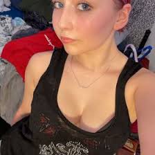 Evie Hamilton (iluvmagicalrocks)