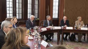 Die ukraine wirft steinmeier fragwürdige historische argumente und eine gefährliche geschichtsverdrehung vor. Steinmeier Zum Antrittsbesuch In Bremen Bremen