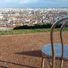 perche sur les hauteurs de fourviere ce jardin dont l entree est situee au fond d un parking comme une cachette surplombe majestue en 2021 parcs jardins belvedere