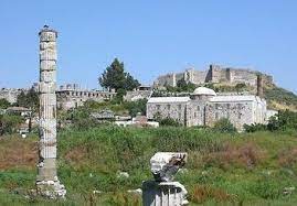 Prema mitu, ona je bila kći zeusa i njegove prve žene lete, također, sestra blizanka feba apolona. Artemidin Hram U Efezu