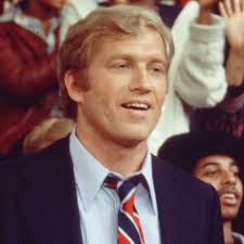 Ken Howard dead at 71 as Hollywood pays tribute to the "exceptional" actor 