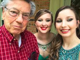 Teacher 26 year Glenn Sutton has a powerful last day of school message  That's going around the world. Wow!!!!! From co worker, to team, now  family. Glenn Sutton https://youtu.be/t2YQboNzYbs Glenn Sutton  https://youtu.be/t2YQboNzYbs