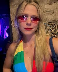 Tess McCarty (@tessmccarty) • Instagram photos and videos