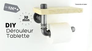 Lorsque l'on pense à aménager et décorer ses toilettes (lorsque l'on y pense…), il est question des murs, des wc, du lavabo, ou encore du sol. Tuto Fabriquer Un Derouleur Wc En Bois Et Plomberie Home Invasion