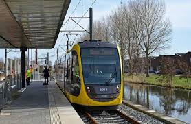Utrecht centraal, officially station utrecht centraal (pronounced staːˈʃɔn ˈytrɛxt sɛnˈtraːl), is the transit hub that integrates two bicycle parkings, two bus stations, two tram stops and the central railway station for the city of utrecht in the province of utrecht, netherlands. Dienstregeling Vernieuwde Tramlijn Utrecht Ijsselstein Van Start Spoorpro Nl
