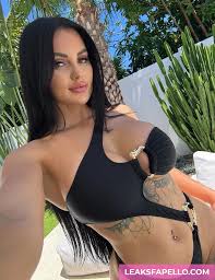 Renee Gracies Bold Shift to OnlyFans (OnlyFans Leaks)