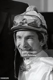 25,170 Eddie The Head Photos & High Res Pictures