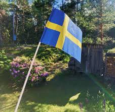 Según arqueólogos, las antiguas tribus germánicas y celtas de europa celebran el solsticio de verano con festivales del fuego y el amor. El Midsommar Sueco Proximo Destino