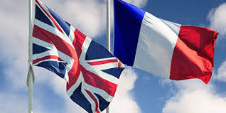 Le drapeau d'angleterre, à ne pas confondre avec le drapeau du royaume uni est un drapeau blanc sur lequel figure une grande croix rouge : Drapeaux France Et Angleterre Nonancourt