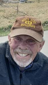 Leslie Thrush's Instagram, Twitter & Facebook