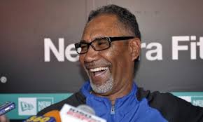 Mets manager Jerry Manuel opens, then tries to close door