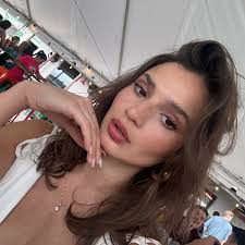 Desiree Austin's Instagram, Twitter & Facebook