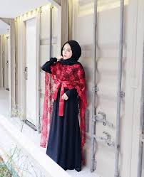 Acara tunangan digelar untuk mengikat janji suci di antara pasangan kekasih. 18 Ide Baju Tunangan Pakaian Pesta Model Pakaian Hijab Pakaian Wanita