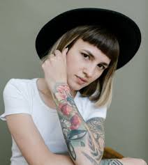 The peeling often occurs about three to four days after you first get the tattoo. Peeling Tattoos How To Help It Heal And Show Off Your New Ink Koko Glow