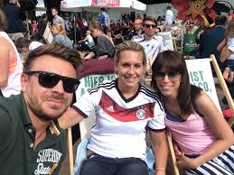 Da nadine angerer während ihrer zwanzigjährigen karriere eine große fangemeinde gewonnen hat, ist es nicht verwunderlich, dass viele menschen etwas über ihr privatleben wissen wollen. German Soccer Ladies Part 3 Page 1164 The L Chat