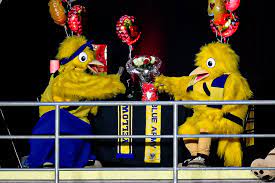 Jun 19, 2021 · il quitte le freethiel pour le stayenveld, il a signé avec stvv et évoluera donc encore en d1a lors de la saison à venir. Stvv Stvv Wenst Al Onze Kanaries Een Facebook
