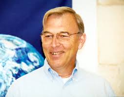 Daniel Gómez-Ibáñez — The Interfaith Observer