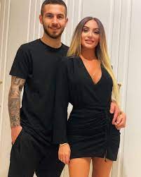 Ardından eşi merve büyük sosyal medyadan açıklamalarda bulundu. Futbolcu Adem Buyuk Un Esi Merve Buyuk Mahkemede Gorusecegiz Magazin Haberleri Ntv