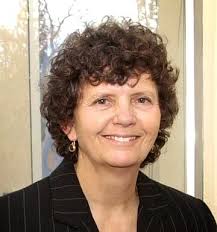 County chief to retire