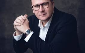 Marcos Freitas, um empresário renomado que se destacou nacionalmente