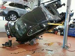 10 Car Ramp Lift Fails Fast Car Magazine Funny Pictures Having A Bad Day Bones Funny