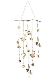 Decorate your walls with beautiful crepe paper flower wall hangings in your choice of colors! Floral Wall Hanging Ariana Ost Ariana Ost