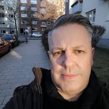 Alexander Strauch's Instagram, Twitter & Facebook