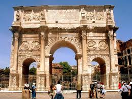 El arco de constantino es un arco triunfal en roma, situado entre el coliseo y la colina palatina. Arco De Constantino Viajar A Italia