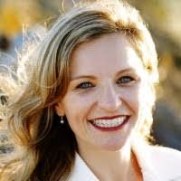 Allison Clapp's Instagram, Twitter & Facebook