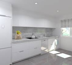 Hay quienes evitan el blanco en su cocina por considerarlo un color que se ensucia mucho y es necesario despejar esos temores: Aravaca Cocina Santos Modelo Minos Estratificado Blanco Encimera Granito Naturamia Alaska Docrys Dc