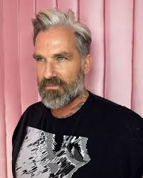 The sexy and talented @davedscissorhands did me right! Thank you for making  me looking good and feel great handsome.