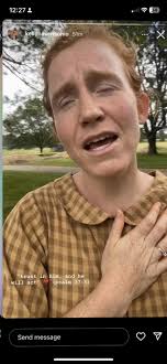 Kelly inexplicably singing at the public park next to the parking lot :  r/FundieSnarkUncensored