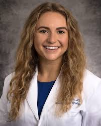 ⭐️ Intern Spotlight! ⭐️ Our own amazing, Talia Helman! @talihelman AKA the  light of the EUH service. Her glowing personality and enthusiasm for life  has been known to heal the sick and