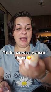 Scentsy Strawberry and Cream