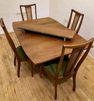 If you can't find the product you want in the search results for broyhill dining room. Broyhill Sculptra Dining Set W Table 4 Chairs Mid Century Modern Mcm Sweet Modern Sweet Modern Akron Oh