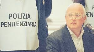 Rigettata l'istanza per gli arresti domiciliari. Il Boss Raffaele Cutolo Resta In Carcere Il Giudice Puo Essere Curato In Cella La Repubblica