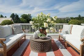 Black and white striped outdoor sofa. Striped Outdoor Sofas Design Ideas