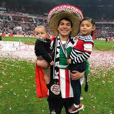 Hirving lozano transfer, news, profile, height, wife, family and club career. Hirving Lozano Home Facebook