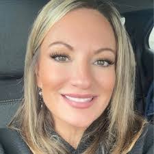 Stephanie Mazza's Instagram, Twitter & Facebook