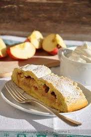 Pasta 200 g di zucchero 250 g di burro 500 g di farina 2 uova ½ bustina di lievito per dolci ½ bustina di zucchero vanigliato. Strudel Di Mele Con Pasta Frolla Gia Pronta Ricette Di Cucina Gustosa Ricerca