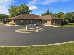 Book appointments on facebook with home window service in bloomington, minnesota. 2002 Fox Creek Rd Bloomington Il 61701 Office For Lease Loopnet Com