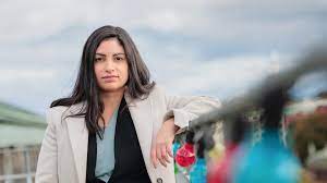 Här samlar vi alla artiklar om nooshi dadgostar. Stor Intervju Med Vansterpartiets Nya Ledare Nooshi Dadgostar