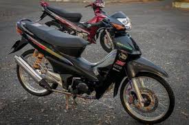 Modifikasi lain biasanya terlihat pada pengaplikasian stang terbuka atau stang baplang yang ditunjang handguard. Pasang Aksesoris Mewah Modifikasi Motor Honda Supra Fit Makin Berkelas Semua Halaman Motorplus