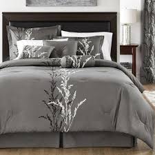 That makes the bedding you choose the most important way to decorate the room. Pin On Linge De Maison
