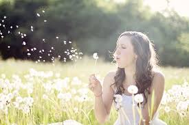 Saat ku menyembahmu kunci chord dasar nada dasar d d em a a7 d saat ku menyembahmu rohmu bekerja d. Kunci Chord Dan Lirik Lagu Dandelions Ruth B Mudah Dimainkan Semua Halaman Kids