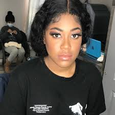 Makeup by @helmanrita