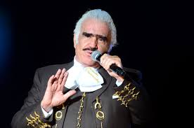 La joven se sinceró con su público en instagram y aseguró que todo su. Acosar Es Que Yo Le Haya Bajado La Blusa Asi Respondio Vicente Fernandez Al Escandalo Del Video Con Su Seguidora Infobae