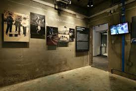 Adidas Superstar Hall Of Fame Pop Up Store By Urbantainer Co Seoul South Korea Retail Design Blog Hall Of Fame Retail Design Blog Exhibition Room